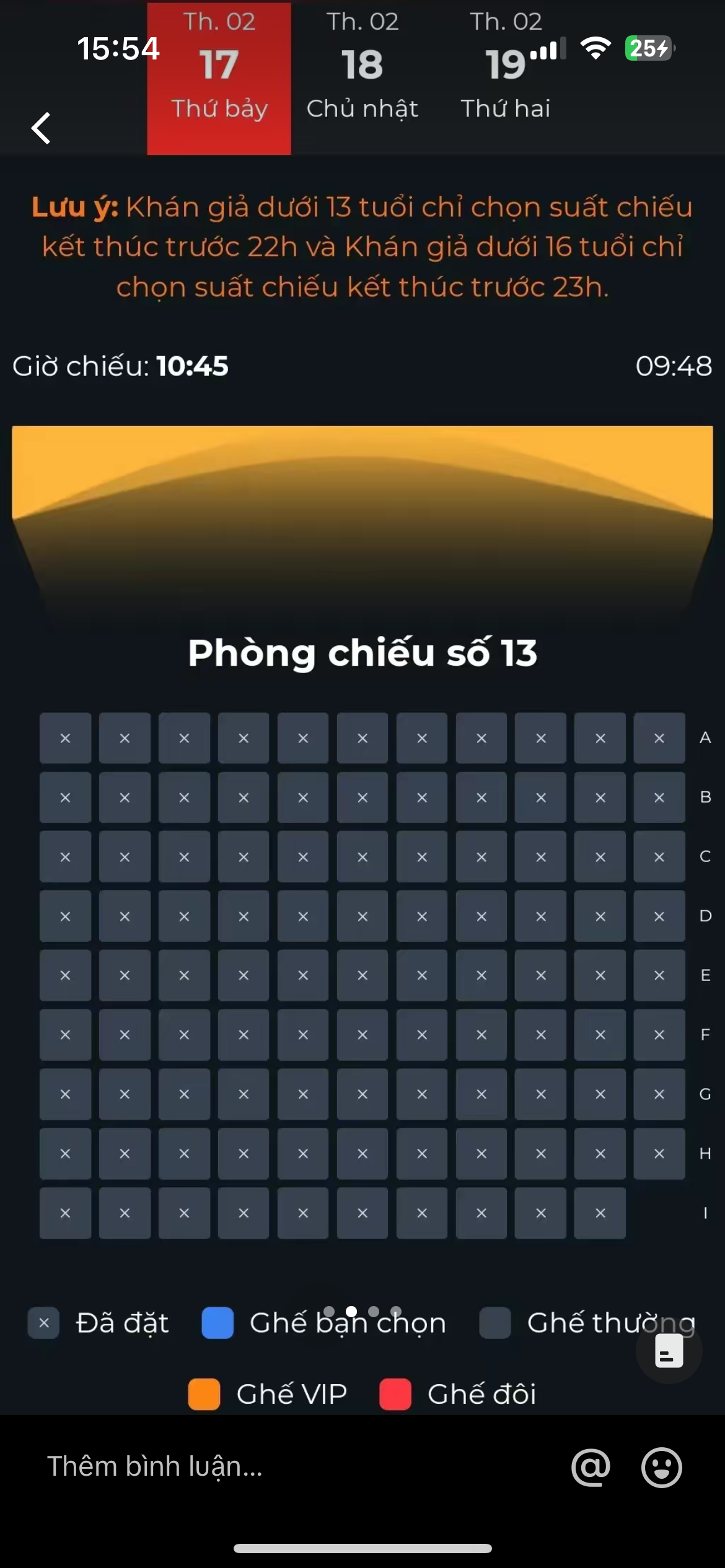 Nhiều suất chiếu của Đào, phở và piano kín chỗ, khán giả rất khó khăn để giành được vé xem phim này. Nhiều suất chiếu của Đào, phở và piano kín chỗ, khán giả rất khó khăn để giành được vé xem phim này.