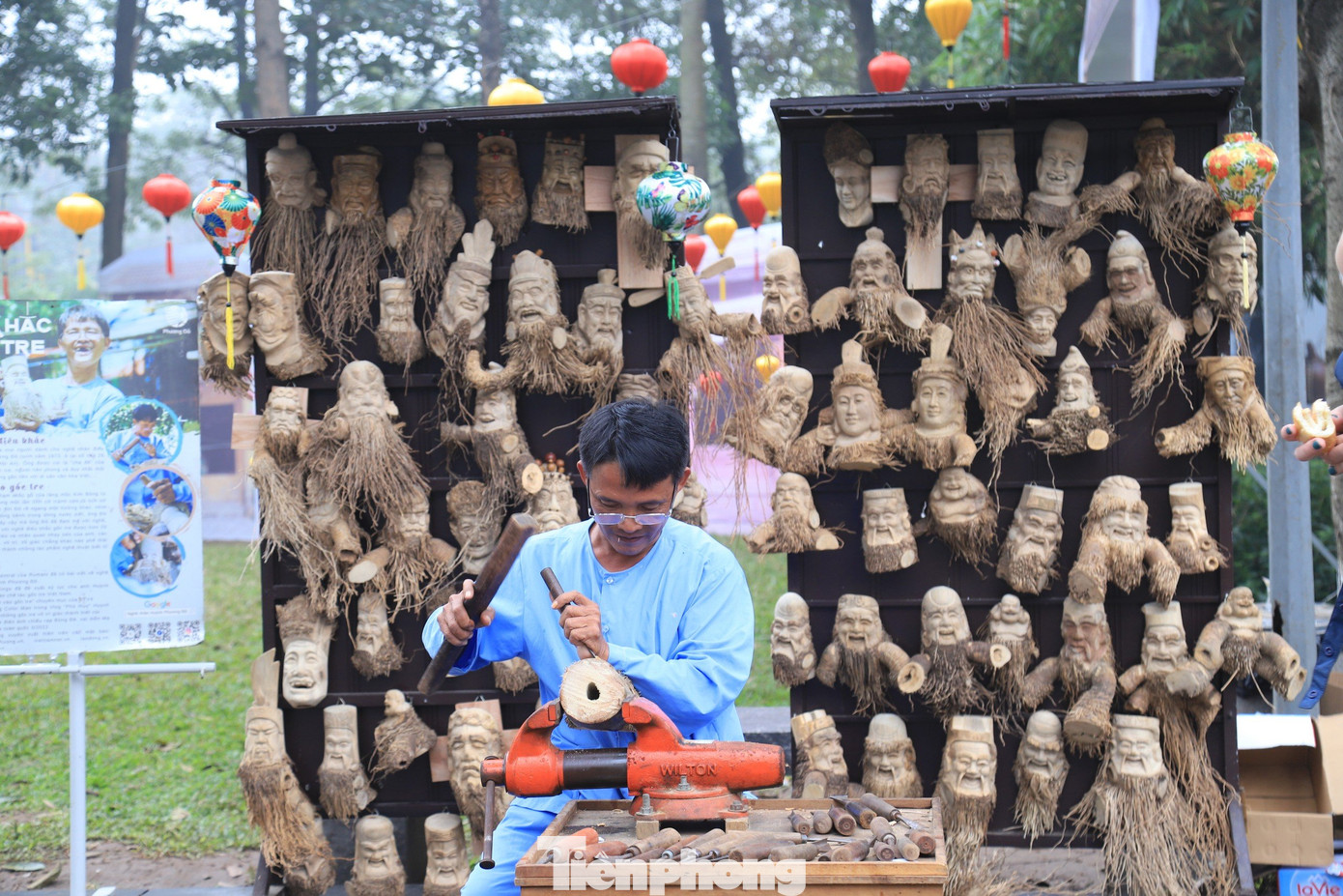 Trải nghiệm Tết Việt mở đầu cho chuỗi hoạt động Vui xuân Giáp Thìn của Bảo tàng Dân tộc học Việt Nam. Chương trình bắt đầu từ mồng 4 đến mồng 9 Tết (13-18/2/2024). Theo đó, từ mùng 4 đến mùng 7 Tết Nguyên đán (13-16), bảo tàng tổ chức khai xuân với các hoạt động như hát múa Ải Lao (mồng 4 Tết), múa rối nước, viết thư pháp, nặn tò he, khám phá văn hóa Mường… Trải nghiệm Tết Việt mở đầu cho chuỗi hoạt động Vui xuân Giáp Thìn của Bảo tàng Dân tộc học Việt Nam. Chương trình bắt đầu từ mồng 4 đến mồng 9 Tết (13-18/2/2024). Theo đó, từ mùng 4 đến mùng 7 Tết Nguyên đán (13-16), bảo tàng tổ chức khai xuân với các hoạt động như hát múa Ải Lao (mồng 4 Tết), múa rối nước, viết thư pháp, nặn tò he, khám phá văn hóa Mường…