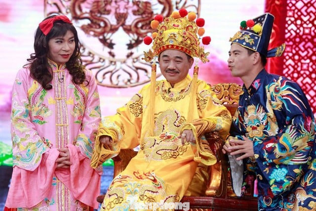 Vai Ngọc Hoàng của NSƯT Quốc Khánh thoại ít nhưng "nói đâu trúng đó", dễ dàng chỉ ra sai phạm của các Táo chỉ bằng vài câu hỏi.