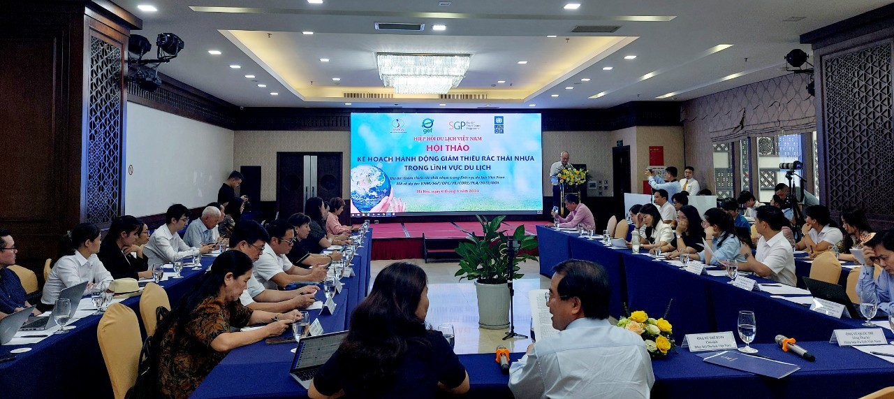 Hội thảo về kế hoạch hành động giảm thiểu rác thải nhựa trong lĩnh vực du lịch được tổ chức ngày 6/8 tại Hà Nội. Hội thảo về kế hoạch hành động giảm thiểu rác thải nhựa trong lĩnh vực du lịch được tổ chức ngày 6/8 tại Hà Nội.