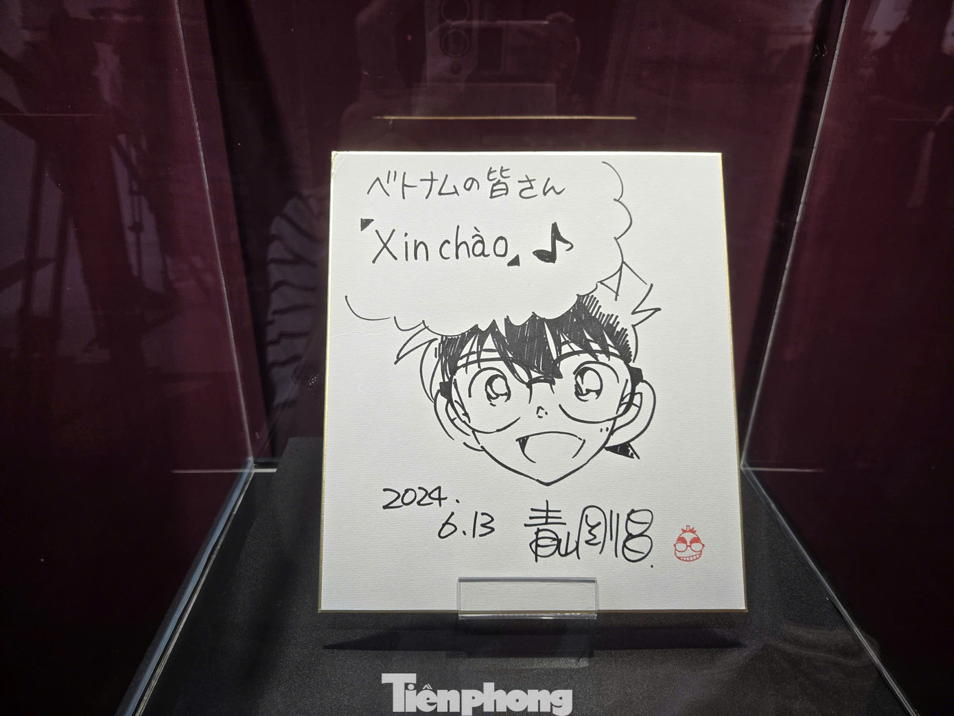 Đến năm 2024, Thám tử lừng danh Conan đã đạt 270 triệu bản in trên toàn thế giới. Nhân kỷ niệm 30 xuất bản và chúc mừng triển lãm tại Việt Nam, tác giả Gosho Aoyama đã vẽ riêng bức tranh chào mừng độc giả Việt Nam.