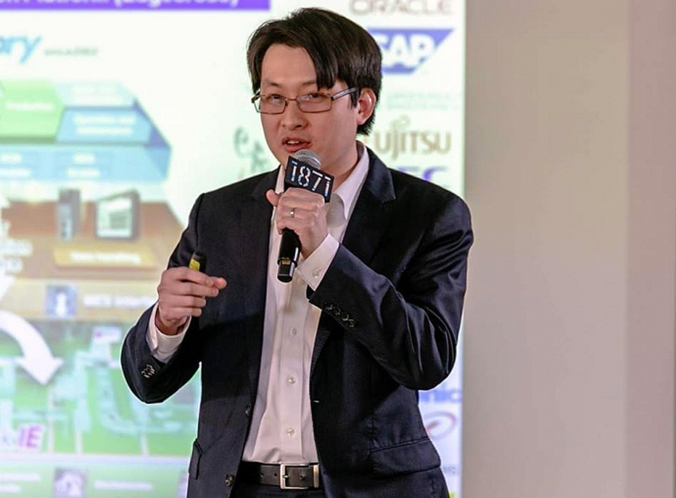 Anh Quý đã và đang có những công trình nghiên cứu về công nghệ. Anh Quý đã và đang có những công trình nghiên cứu về công nghệ.