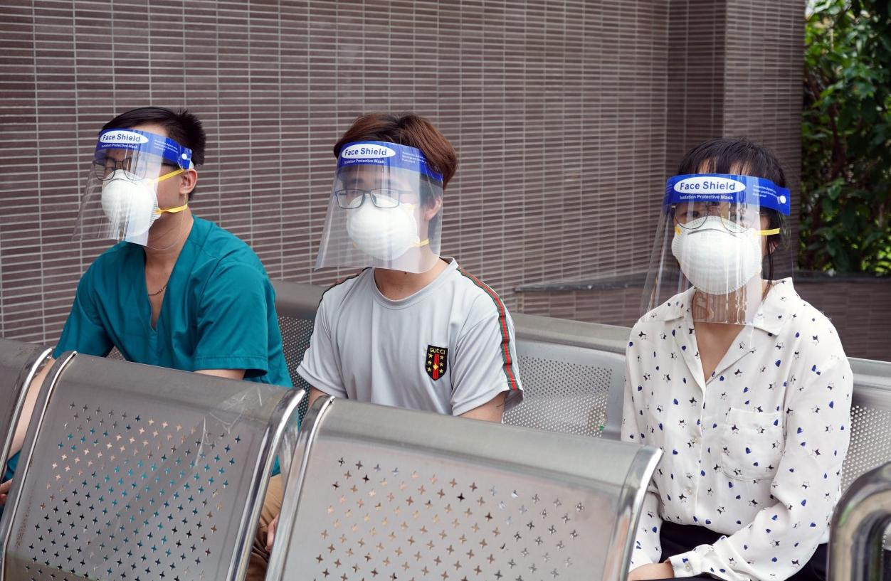 Các tình nguyện viên F0 đã khỏi bệnh tham gia chương trình. Các tình nguyện viên F0 đã khỏi bệnh tham gia chương trình.