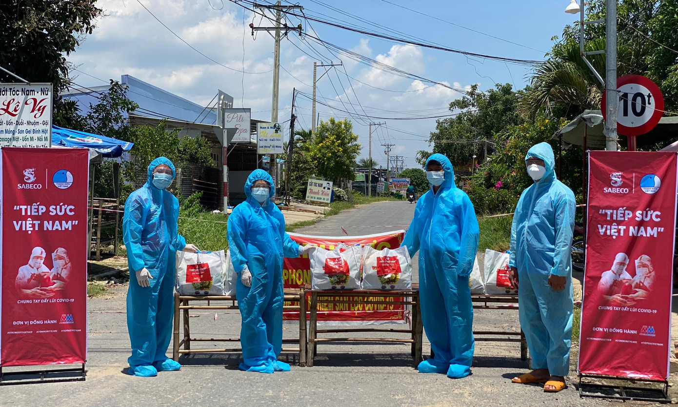 Chương trình trao tặng quà tại Tây Ninh. Ảnh: BTC