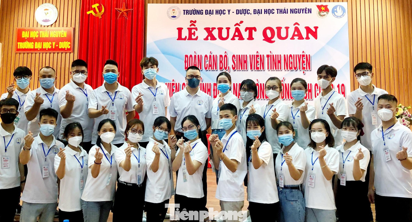 Các tình nguyện viên sẵn sàng kề vai sát cánh cùng lực lượng tuyến đầu ở Đồng Nai phòng chống dịch COVID-19. Ảnh: BTC