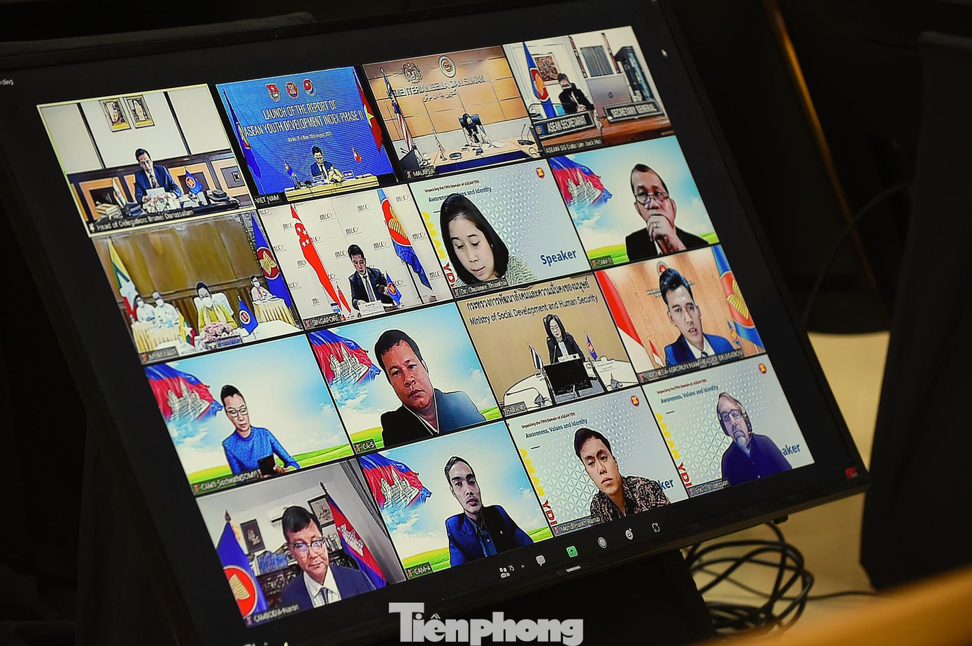 Lễ ra mắt Chỉ số Phát triển Thanh niên ASEAN giai đoạn 2 diễn ra theo hình thức trực tuyến. Ảnh: Xuân Tùng Lễ ra mắt Chỉ số Phát triển Thanh niên ASEAN giai đoạn 2 diễn ra theo hình thức trực tuyến. Ảnh: Xuân Tùng