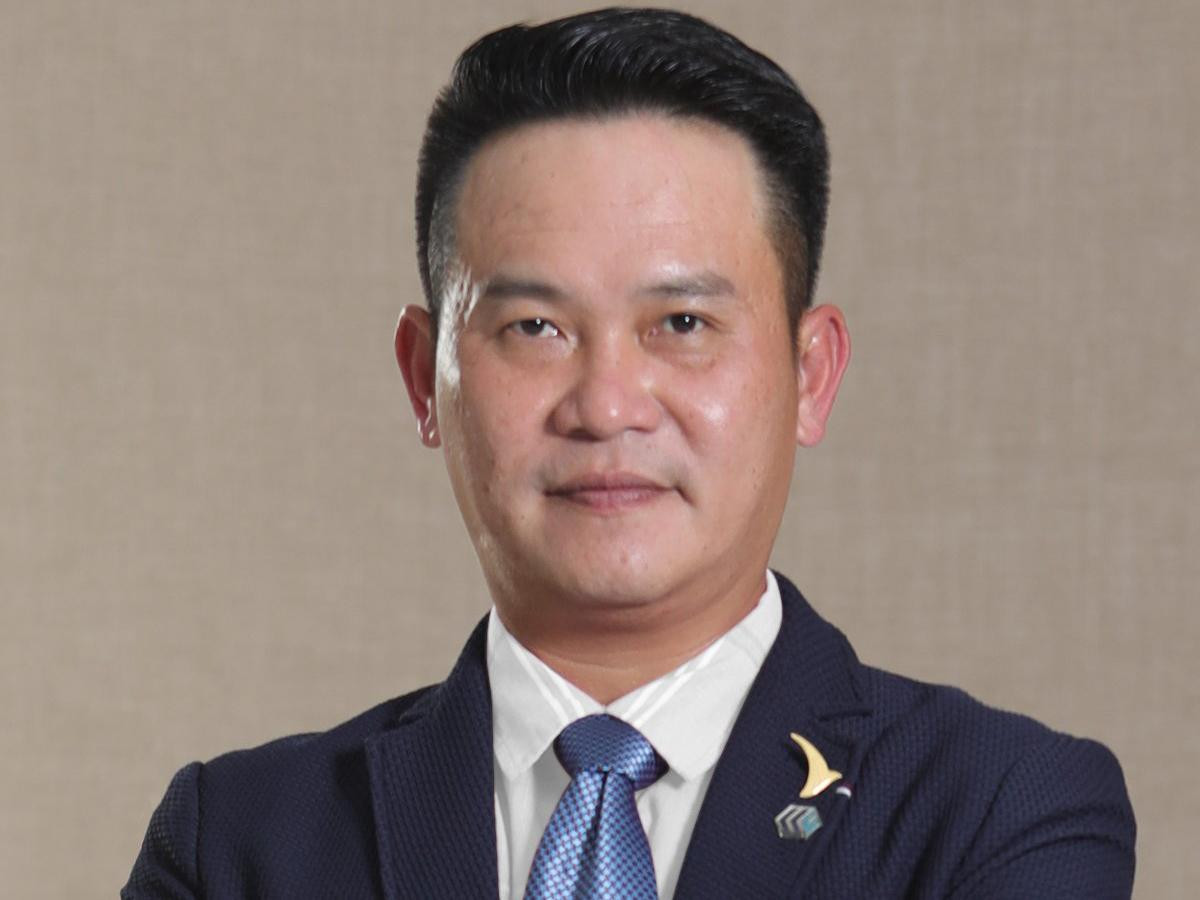 Anh Đặng Hồng Anh - Chủ tịch Hội Doanh nhân trẻ Việt Nam. Anh Đặng Hồng Anh - Chủ tịch Hội Doanh nhân trẻ Việt Nam.