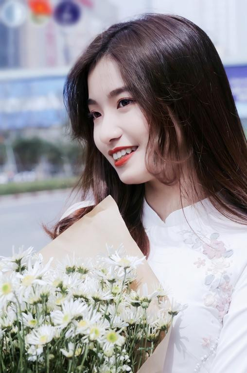 Phạm Thanh Tâm (ngành Luật chất lượng cao) tốt nghiệp bằng Giỏi, GPA 3.51. Từng đạt một số cuộc thi của nhà trường như: Quán quân cuộc thi Hanoi Mock Trial năm 2019; Á quân và là Thí sinh diễn xuất xuất sắc nhất cuộc thi Diễn án Cerca Trova năm 2019; Giải nhì cuộc thi Sinh viên nghiên cứu khoa học; Á quân và giải Thí sinh diễn xuất xuất sắc nhất cuộc thi Phiên tòa tập sự số 12 năm 2021.