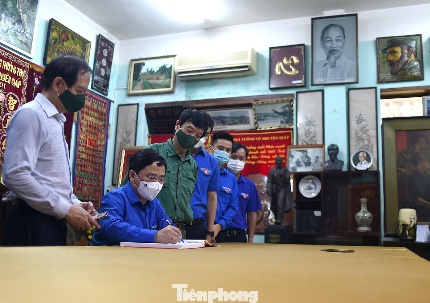 Anh Nguyễn Anh Tuấn ghi cảm tưởng Anh Nguyễn Anh Tuấn ghi cảm tưởng