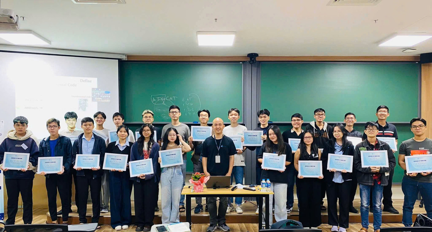 Các sinh viên xuất sắc được chọn tham gia chương trình đào tạo tin sinh học