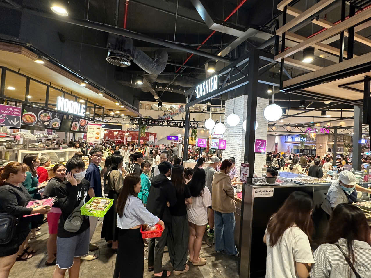 Hàng Việt hiện chiếm trên 85% hàng hóa tại các kênh phân phối hiện đại.