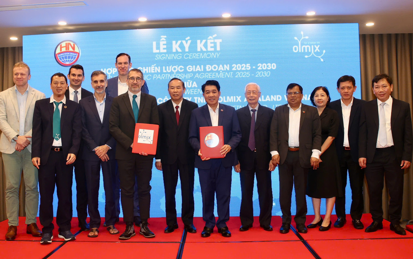 Tập đoàn Hùng Nhơn và Olmix ký biên bản ghi nhớ Tập đoàn Hùng Nhơn và Olmix ký biên bản ghi nhớ