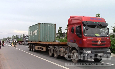 BẢN TIN ATGT: Hai xe máy đấu đầu, 3 thanh niên tử vong ảnh 5