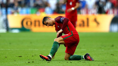 HLV V.League hết lời ngợi khen hàng thủ Bồ Đào Nha ảnh 2