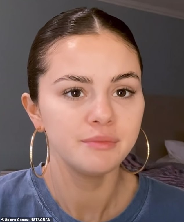 Kể từ khi gia nhập sân chơi TikTok, dân mạng có nhiều cơ hội hơn để chiêm ngưỡng mặt mộc của cô nàng với những đoạn clip hướng dẫn chăm sóc da và trang điểm.