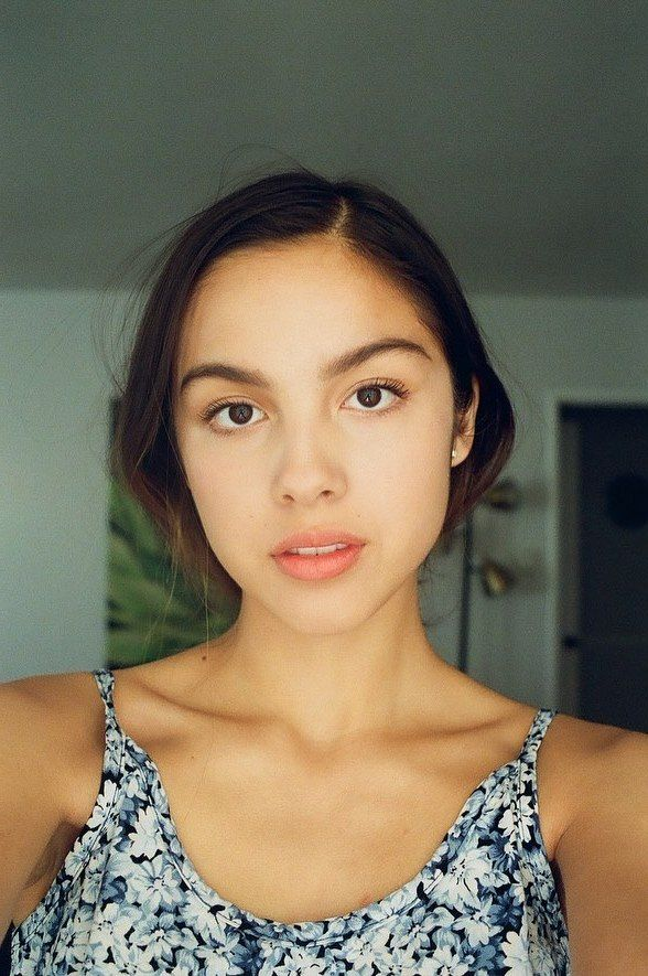 Gương mặt của cô bạn sinh năm 2002 được đánh giá là giống Hoa hậu hoàn vũ Catriona Gray.