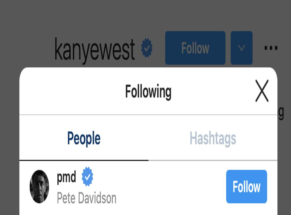 Ngay sau khi tình địch mở lại tài khoản Instagram, nam rapper đã gửi thông báo "sương sương" đến Pete Davidson: "ĐÃ THEO DÕI".