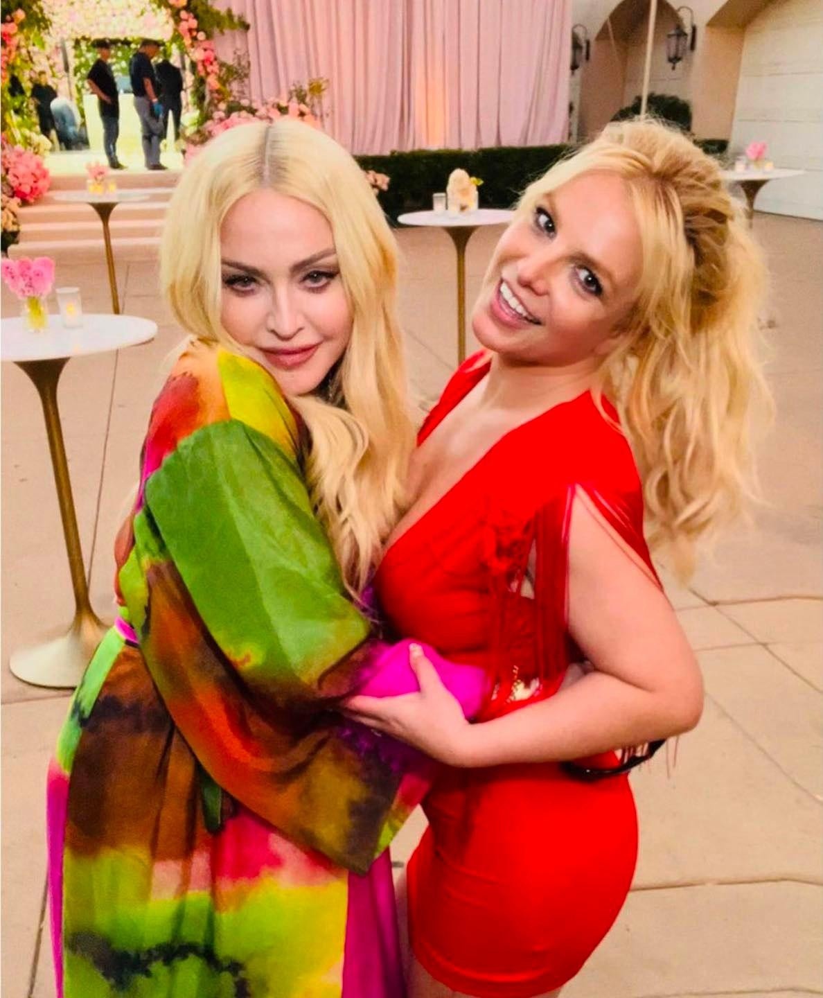 "Nữ hoàng nhạc Pop" Madonna và "Công chúa nhạc Pop" hội ngộ.