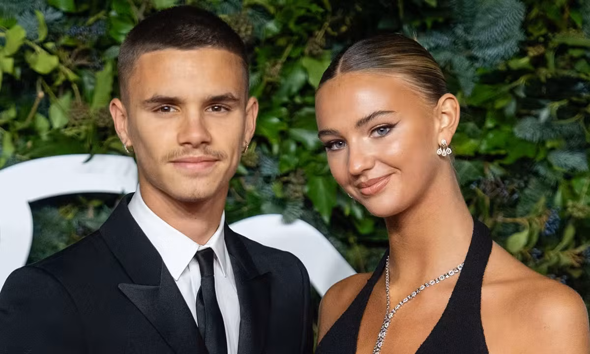 Mia Regan nhận được nhiều sự quan tâm hơn sau 3 năm hẹn hò cậu hai nhà Beckham. Mia Regan nhận được nhiều sự quan tâm hơn sau 3 năm hẹn hò cậu hai nhà Beckham.