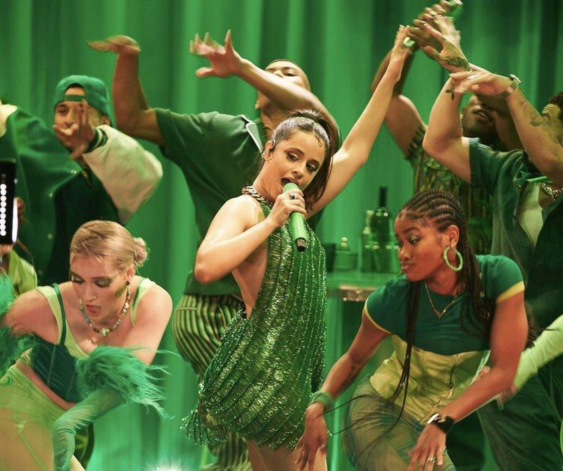 Camila Cabello trình diễn ca khúc Bam Bam lần đầu tiên trên chương trình The Late Late Show with James Corden. Camila Cabello trình diễn ca khúc Bam Bam lần đầu tiên trên chương trình The Late Late Show with James Corden.