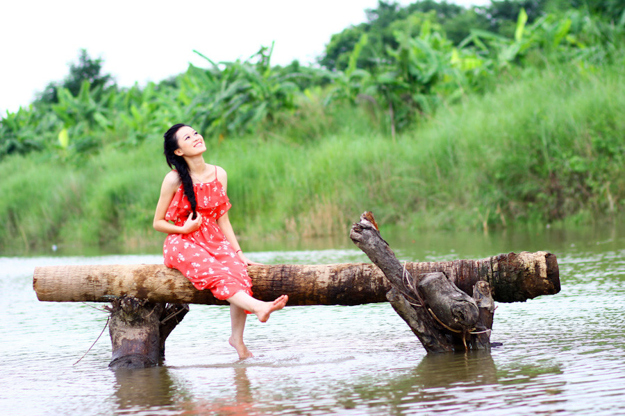 Huyền Trang cũng thích hòa mình vàcảm nhận vẻ đẹp của thiên nhiên.