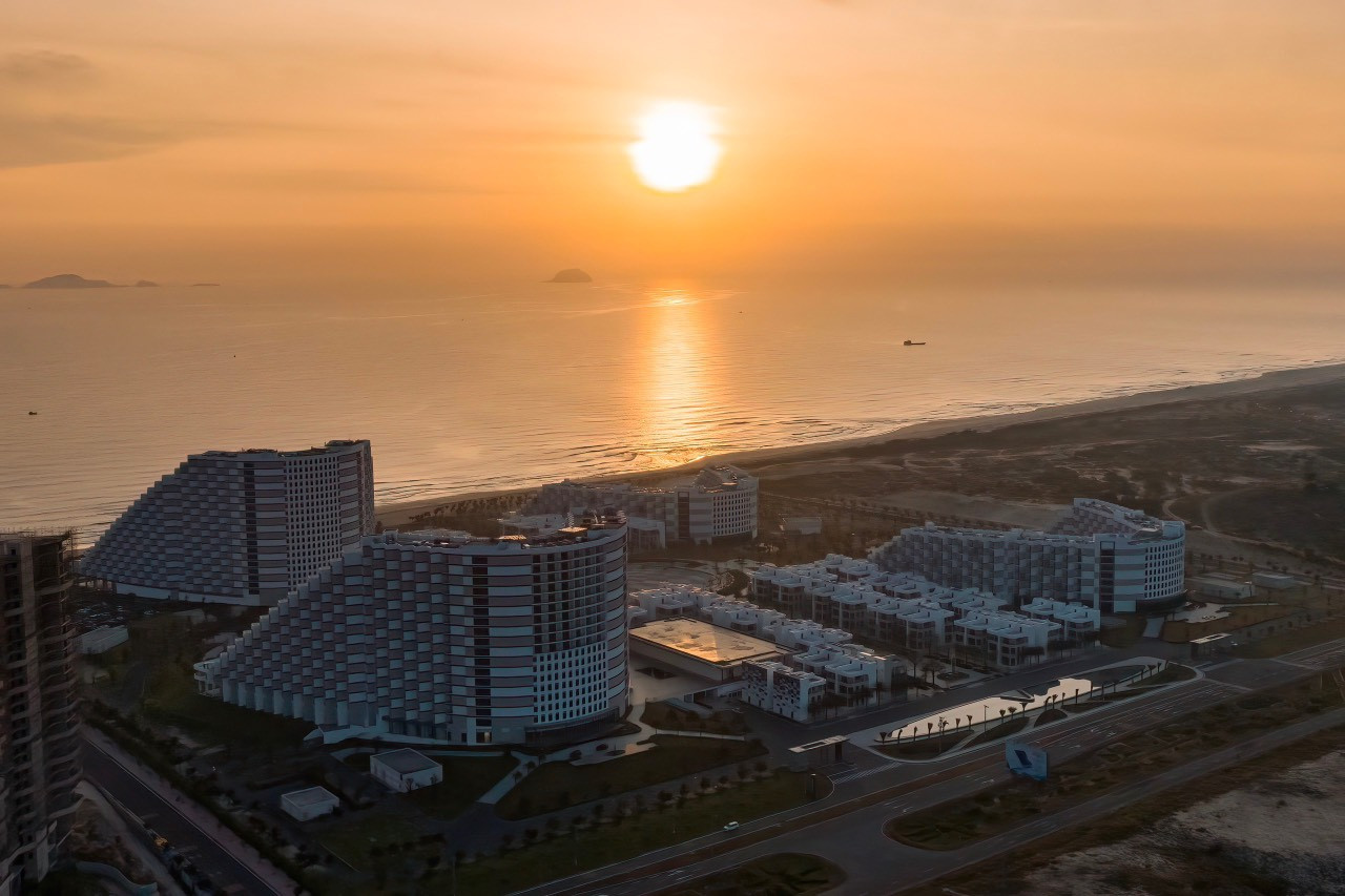 Khu vực biển Bãi Dài - nơi diễn ra Giải bơi biển Quốc tế The Arena Oceanman Cam Ranh Việt Nam 2023.