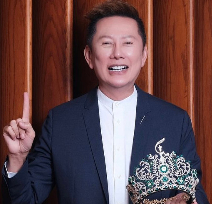 Ông Nawat bị tố thao túng nam MC của Hoa hậu Hòa bình.