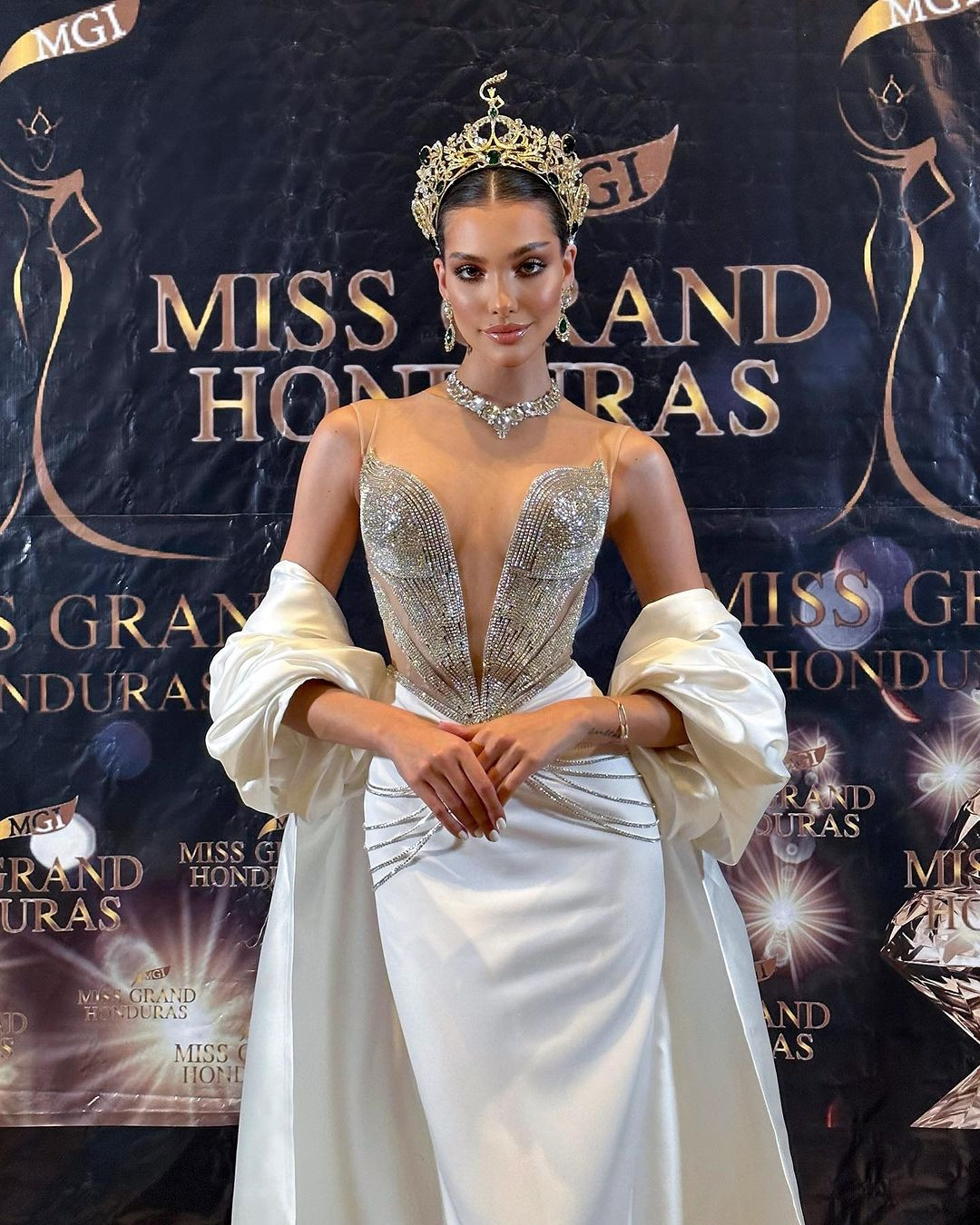 Valentina Figuera bất ngờ xóa bỏ danh hiệu Miss Grand International 2019 khỏi phần tiểu sử của mình.