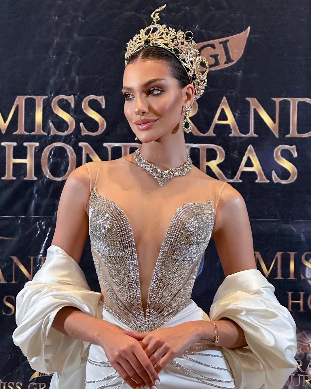 Valentina Figuera bất ngờ xóa bỏ danh hiệu Miss Grand International 2019 khỏi phần tiểu sử của mình.