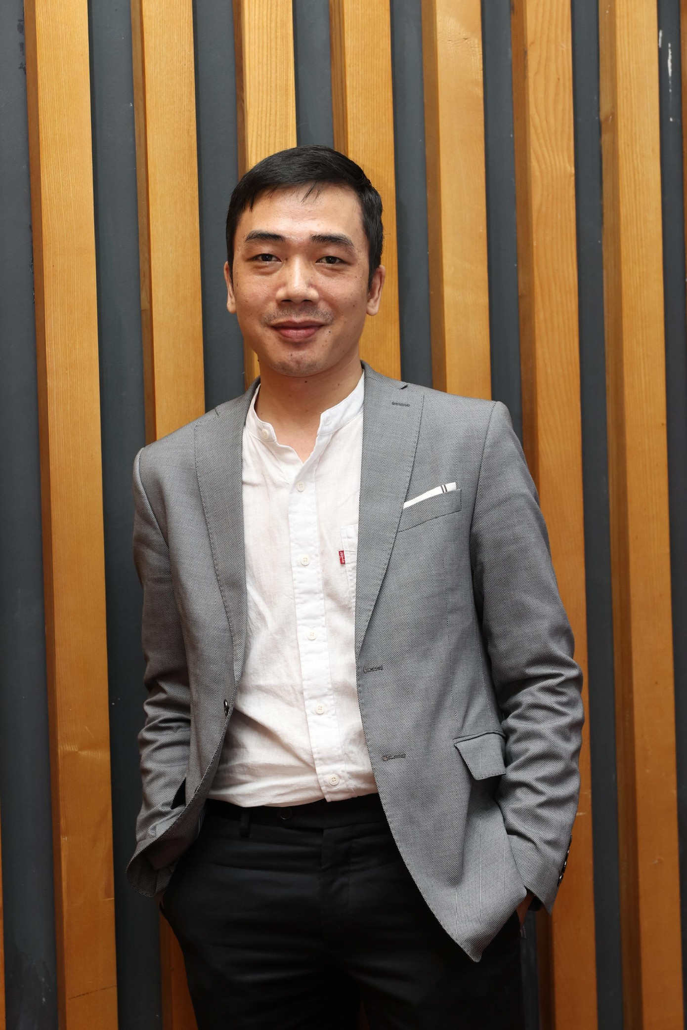 Nhạc sĩ Đỗ Bảo cảm thấy chưa đủ cung bậc và ngôn ngữ để viết về mẹ- Ảnh: NVCC