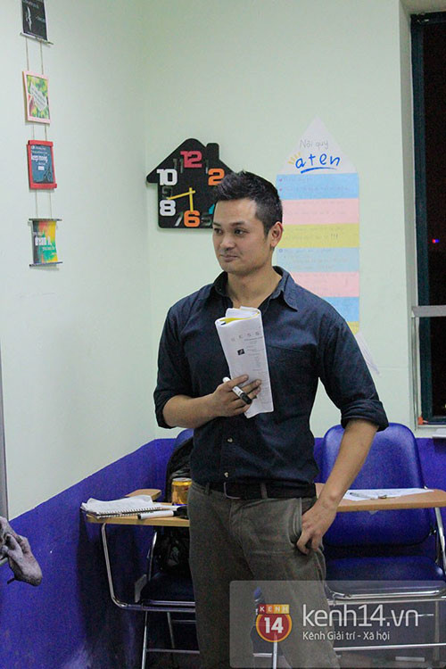 Một trong những giảng viên của lớp học.. Một trong những giảng viên của lớp học.