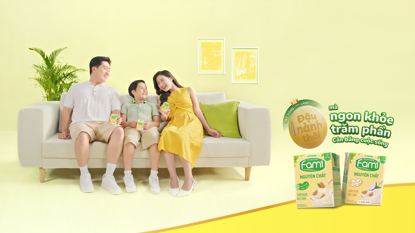 Hơn cả một thức uống quen thuộc, sữa đậu nành Fami còn là món ngon gắn kết mọi thế hệ, mọi thành viên Hơn cả một thức uống quen thuộc, sữa đậu nành Fami còn là món ngon gắn kết mọi thế hệ, mọi thành viên