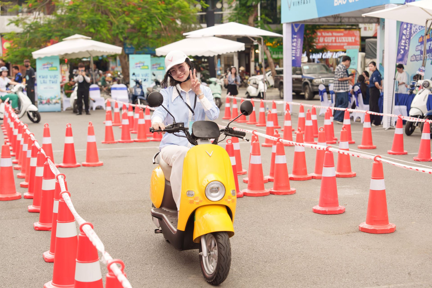 Mẫu VinFast Motio được nhiều khách hàng trẻ tìm hiểu nhờ mức giá tốt. Mẫu VinFast Motio được nhiều khách hàng trẻ tìm hiểu nhờ mức giá tốt.