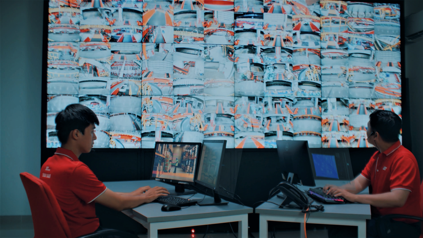 Hàng hóa lưu thông tại trung tâm trung chuyển của J&T tại Hồ Chí Minh được kiểm soát qua mã vạch và hệ thống camera xám để đảm bảo độ chính xác cao Hàng hóa lưu thông tại trung tâm trung chuyển của J&T tại Hồ Chí Minh được kiểm soát qua mã vạch và hệ thống camera xám để đảm bảo độ chính xác cao