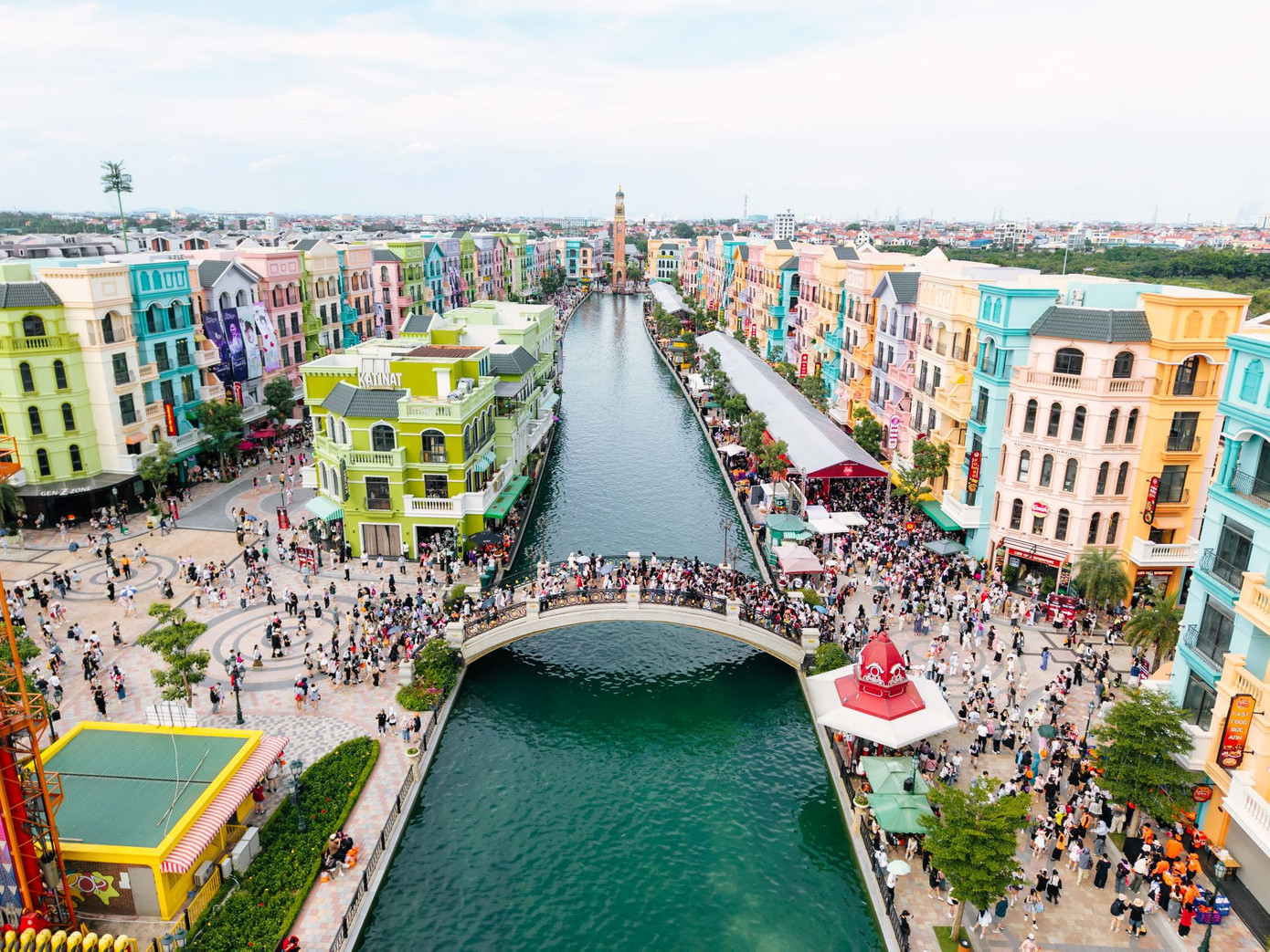 Các đô thị của Vinhomes với quy hoạch chuyên nghiệp, tiện ích dịch vụ đồng bộ, môi trường xanh sạch, đã góp phần định hình phong cách sống mới cho người dân Việt Nam Các đô thị của Vinhomes với quy hoạch chuyên nghiệp, tiện ích dịch vụ đồng bộ, môi trường xanh sạch, đã góp phần định hình phong cách sống mới cho người dân Việt Nam