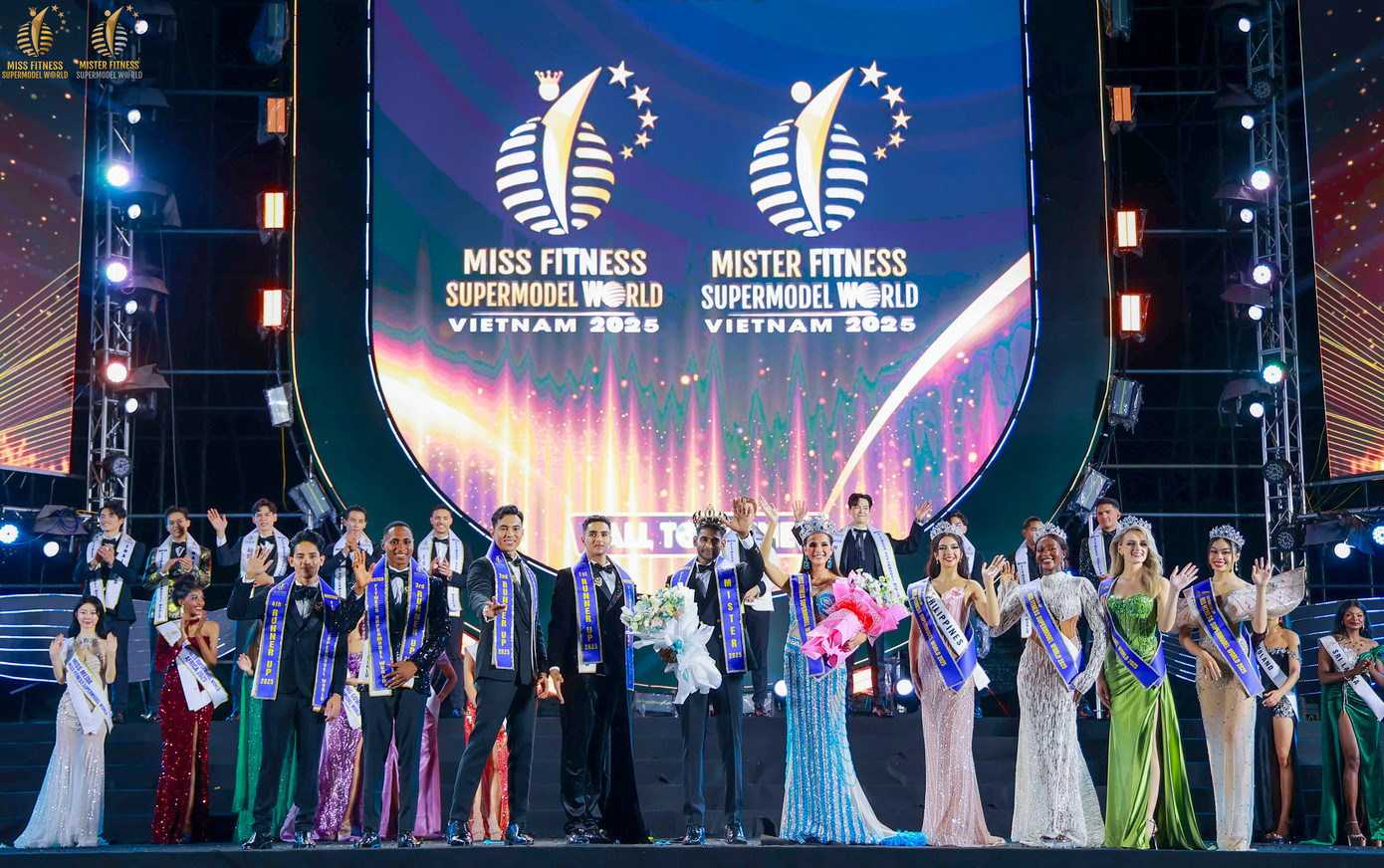 Cuộc thi với sự tham gia của 33 thí sinh đến từ 25 quốc gia. Ảnh: BTC Cuộc thi với sự tham gia của 33 thí sinh đến từ 25 quốc gia. Ảnh: BTC