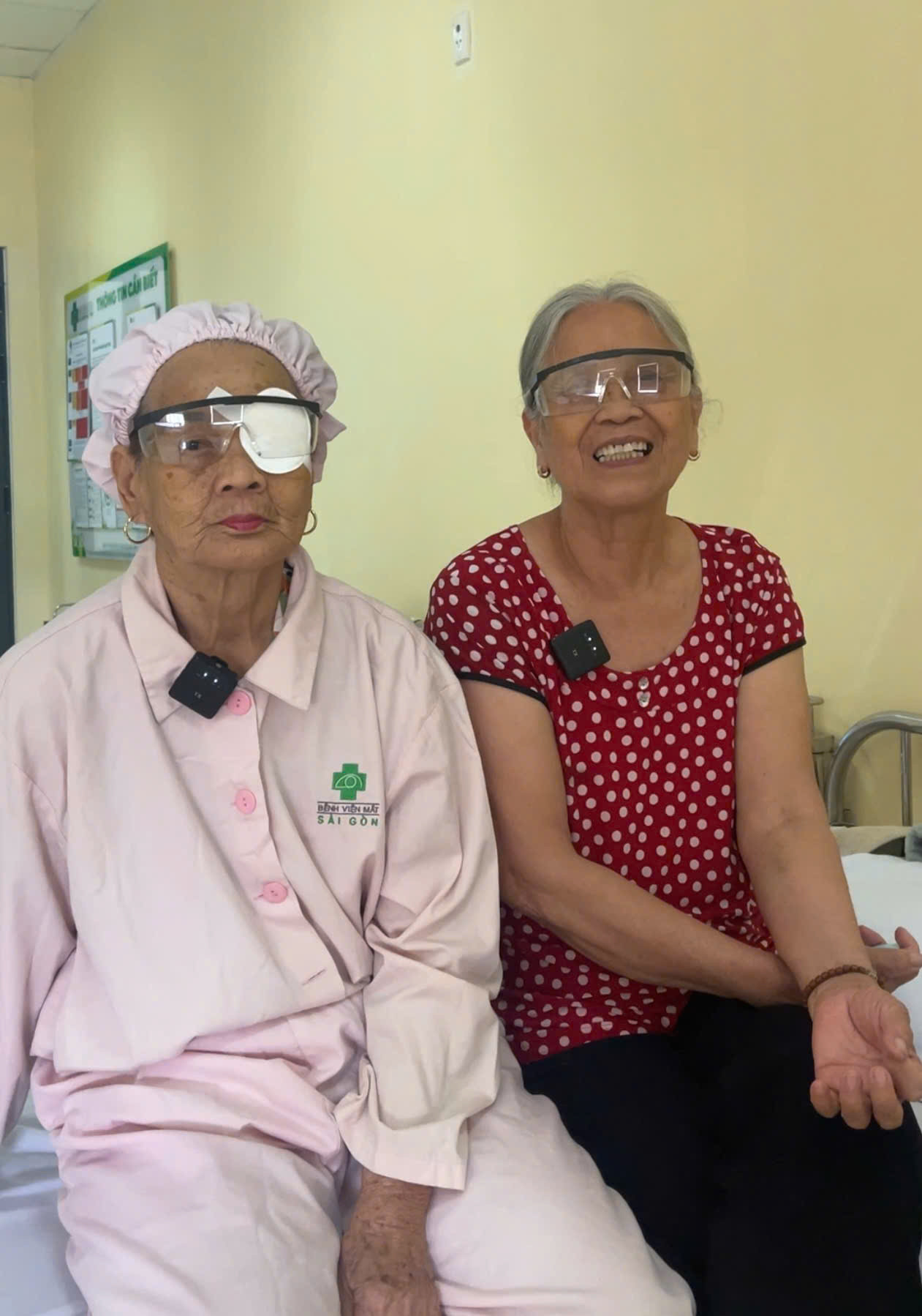 Bà Huê và Bà Dung phấn khởi sau ca phẫu thuật Bà Huê và Bà Dung phấn khởi sau ca phẫu thuật