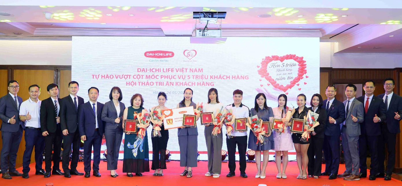 Dai-ichi Life Việt Nam tri ân khách hàng thứ 5 triệu tại Hà Nội ngày 24/5.