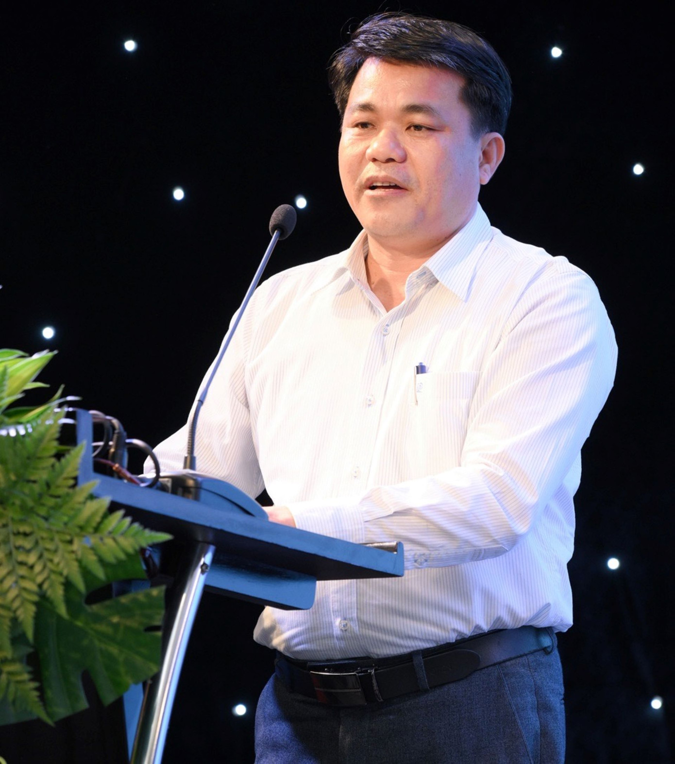 Ông Nguyễn Duy Quang, Giám đốc Sở Nông nghiệp &amp; Môi trường tỉnh Khánh Hòa chia sẻ về mô hình “Nuôi biển công nghệ cao” nhằm nâng cao năng suất mà vẫn đảm bảo phát triển bền vững