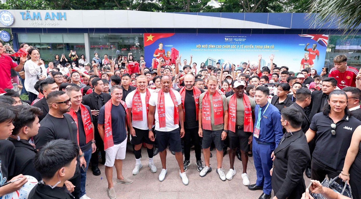 Không khí sôi động tại BVĐK Tâm Anh Hà Nội vào chiều 29/6 bởi sự xuất hiện của dàn danh thủ huyền thoại Manchester Reds. Ảnh: BVĐK Tâm Anh Không khí sôi động tại BVĐK Tâm Anh Hà Nội vào chiều 29/6 bởi sự xuất hiện của dàn danh thủ huyền thoại Manchester Reds. Ảnh: BVĐK Tâm Anh