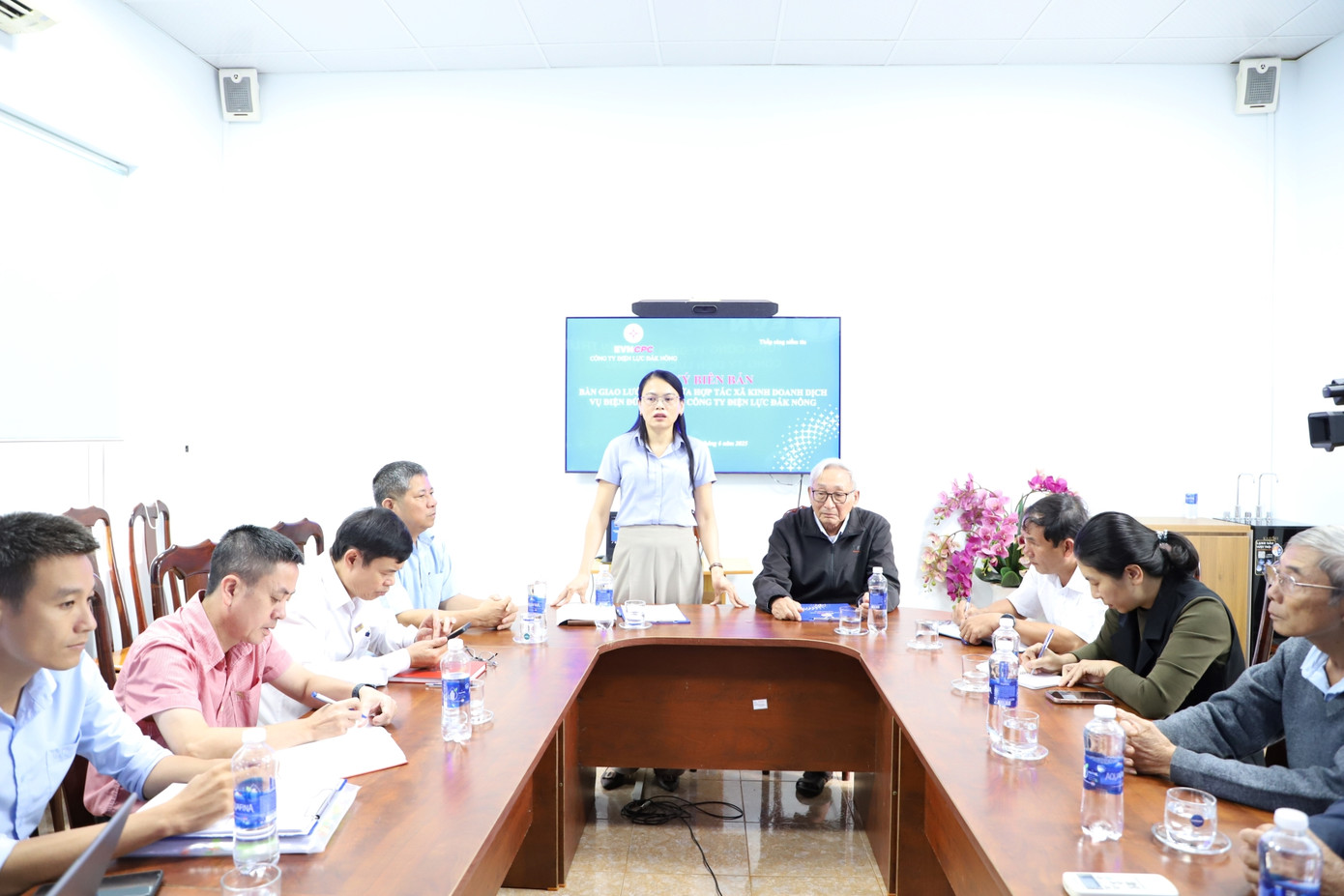 Quang cảnh buổi bàn giao