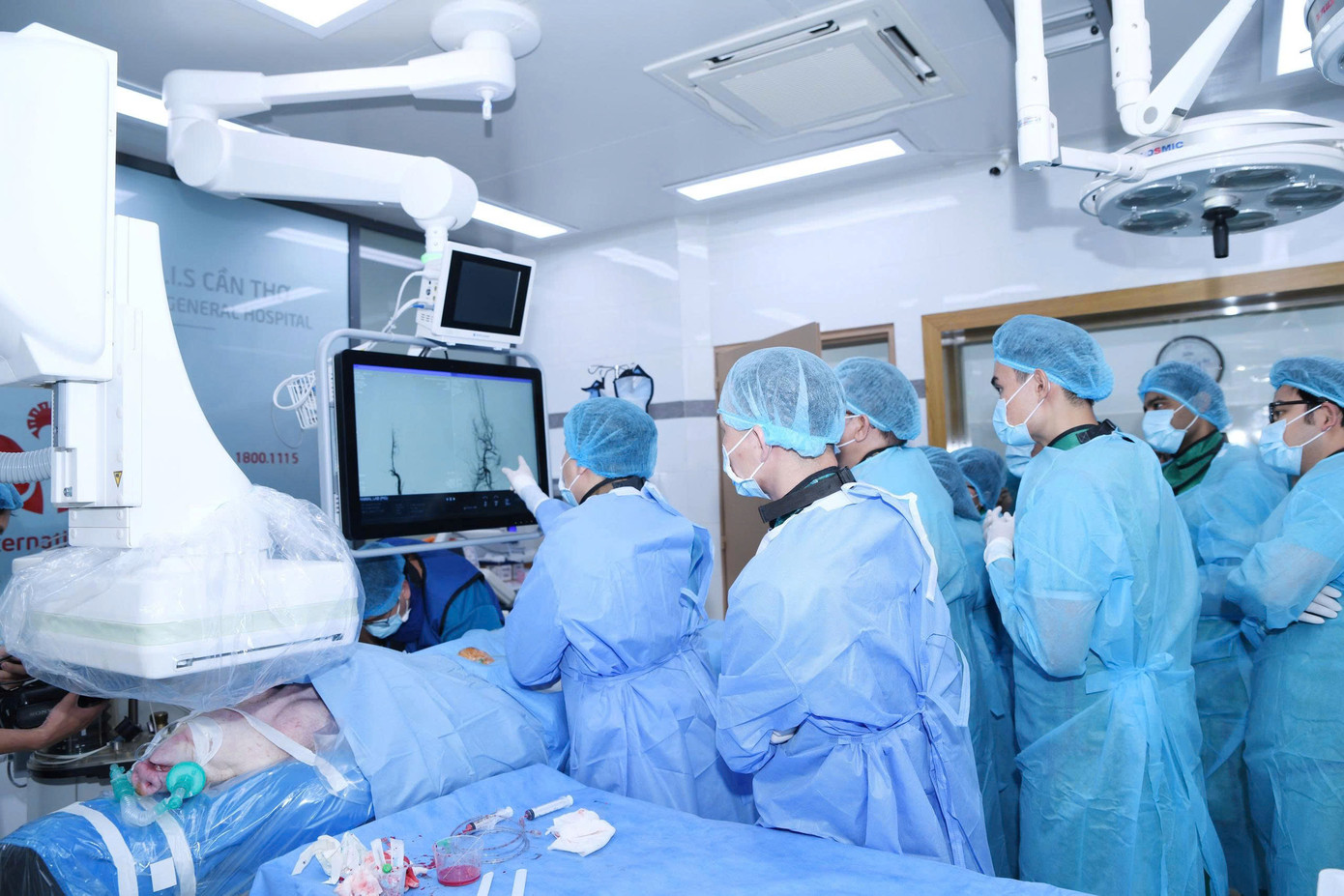 Hội thảo sẽ triển khai mô hình thực hành trên động vật (animal lab) với kỹ thuật hút – lấy huyết khối, bơm keo nội mạch giúp học viên rèn luyện kỹ năng thực tiễn