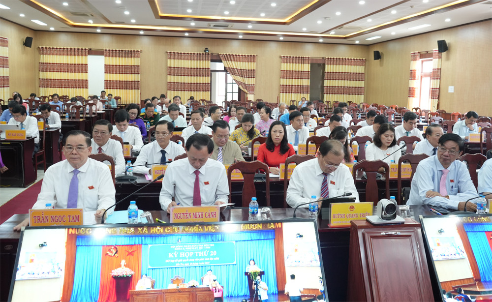 Quang cảnh kỳ họp. Quang cảnh kỳ họp.