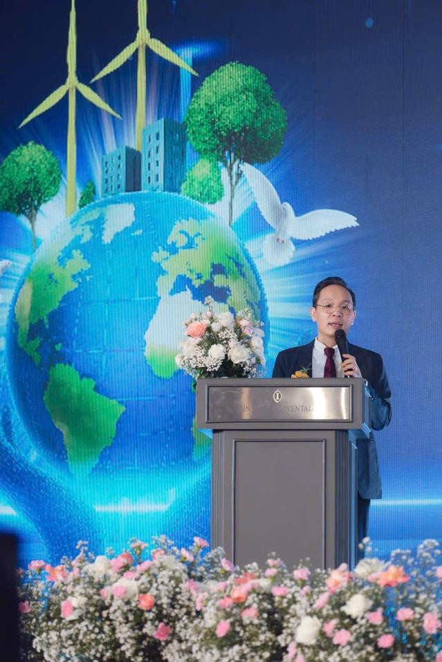 Phát biểu khai mạc, ông Abraham Nguyễn Quang Huy – Chủ tịch VNSIF, người sáng lập GIFPP – khẳng định: “Chúng ta không chỉ đầu tư để cạnh tranh lợi nhuận, mà để kiến tạo một di sản hòa bình và thịnh vượng cho thế hệ mai sau”.