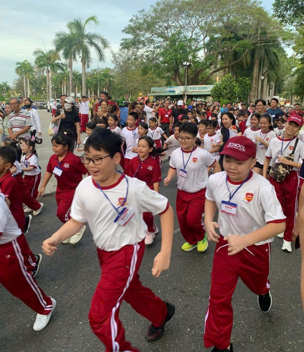 Với tên gọi “Vì một trường học năng động, học sinh tích cực”, Trường Hội nhập quốc tế iSchool Sóc Trăng khuyến khích mỗi học sinh tìm ra môn vận động yêu thích để thực hành mỗi ngày.