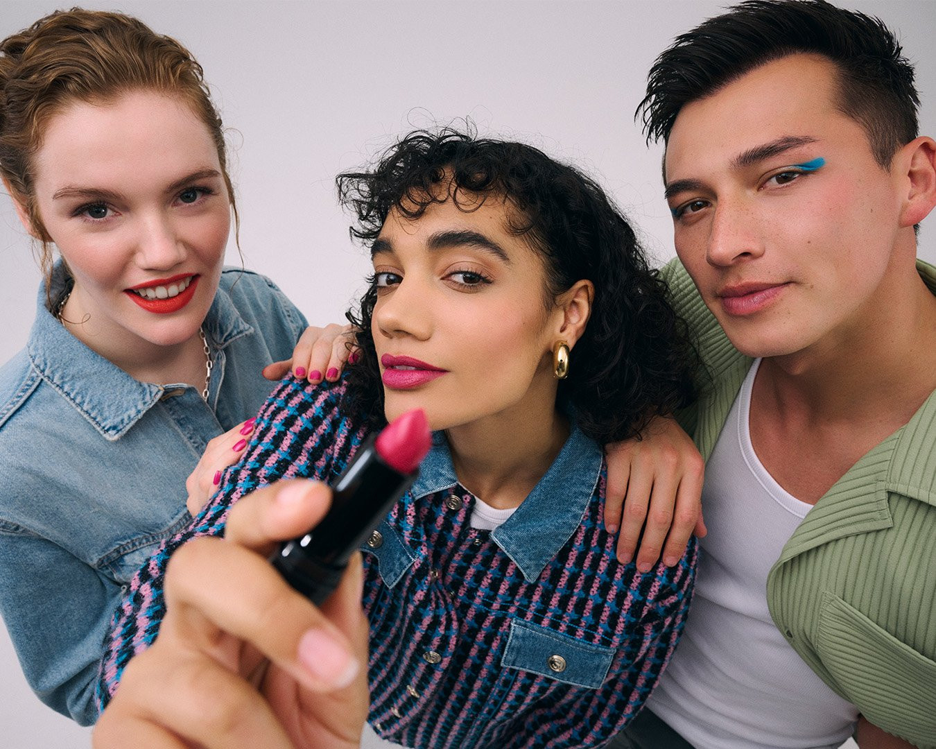 CATRICE VÀ ESSENCE tự tin thể hiện phong cách