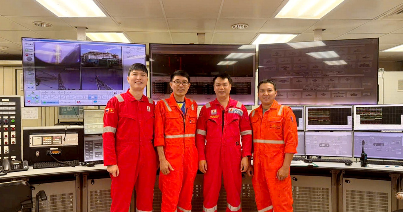 Các cán bộ, kỹ sư NCSP tham gia trực tiếp vào chiến dịch