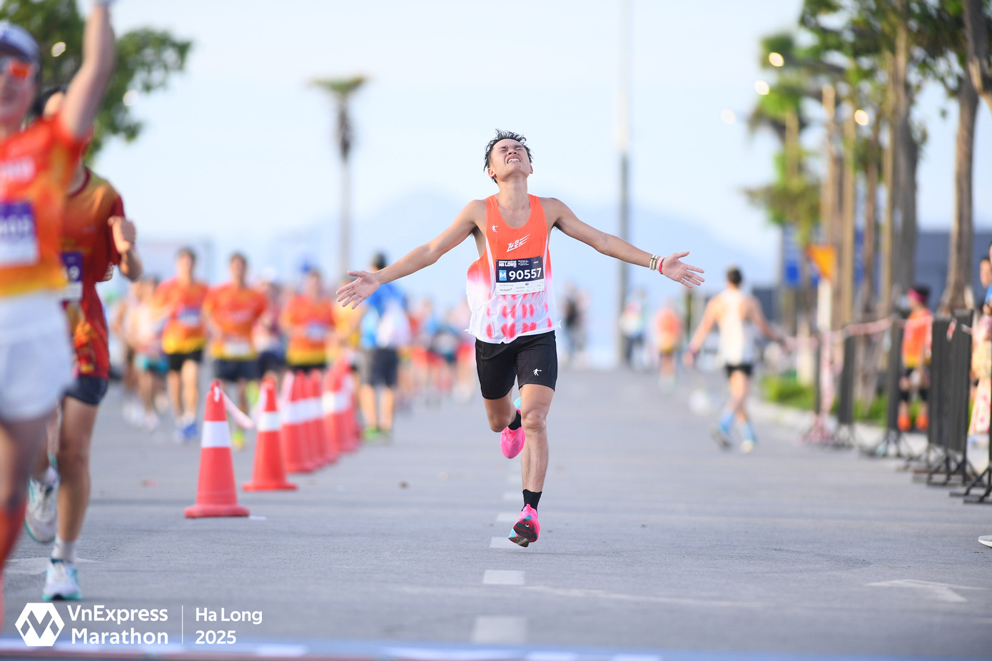Vận động viên Lê Văn Hương tại VnExpress Marathon 2025 (Ảnh: VnExpress)