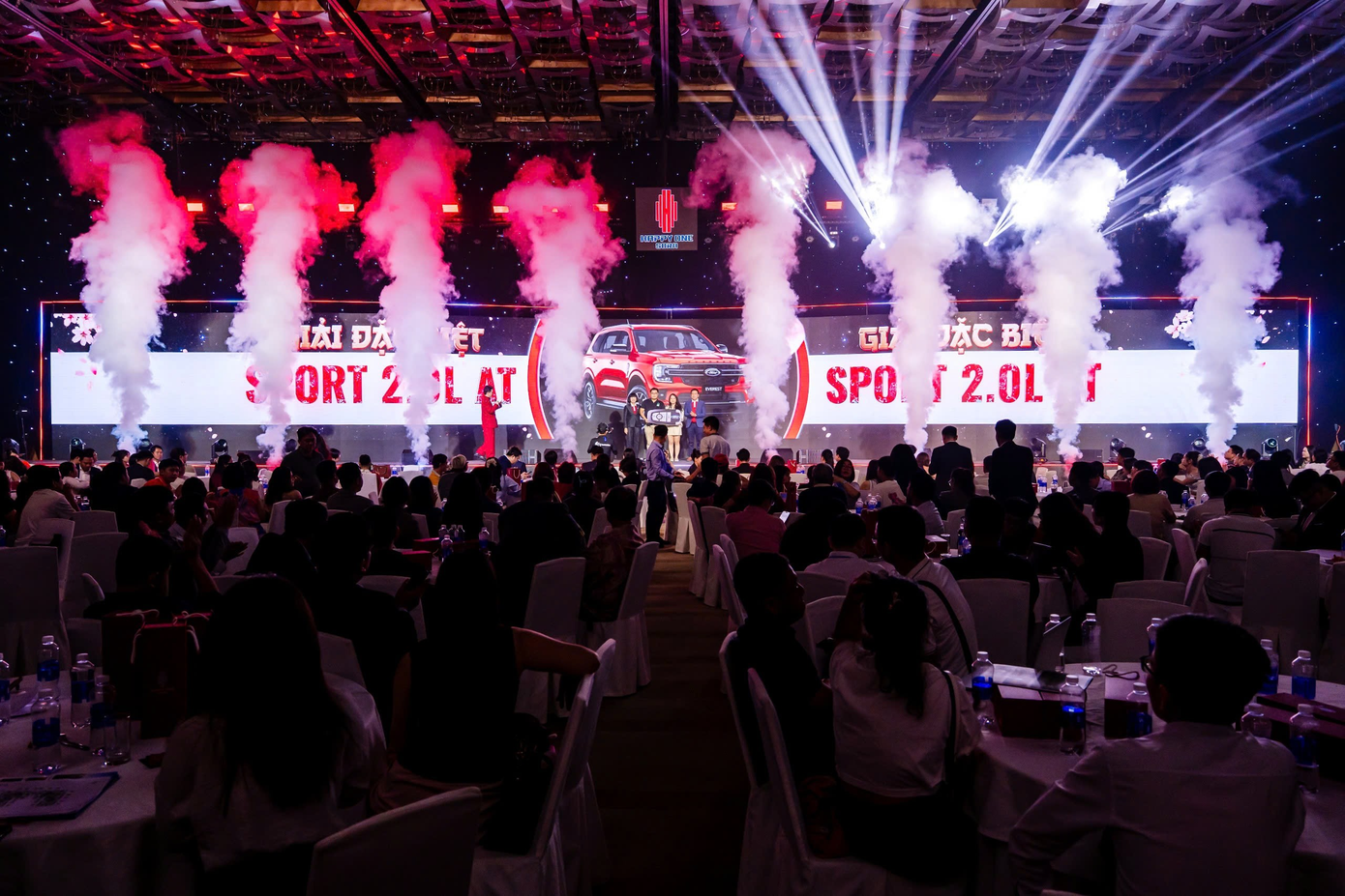 Khách hàng Phạm Thanh Tâm - Chủ nhân căn hộ SB.08.06 đã trở thành Chủ nhân của Giải đặc biệt - Xe ô tô FORD EVEREST SPORT 2.0L AT tại sự kiện chính thức ra mắt dự án.