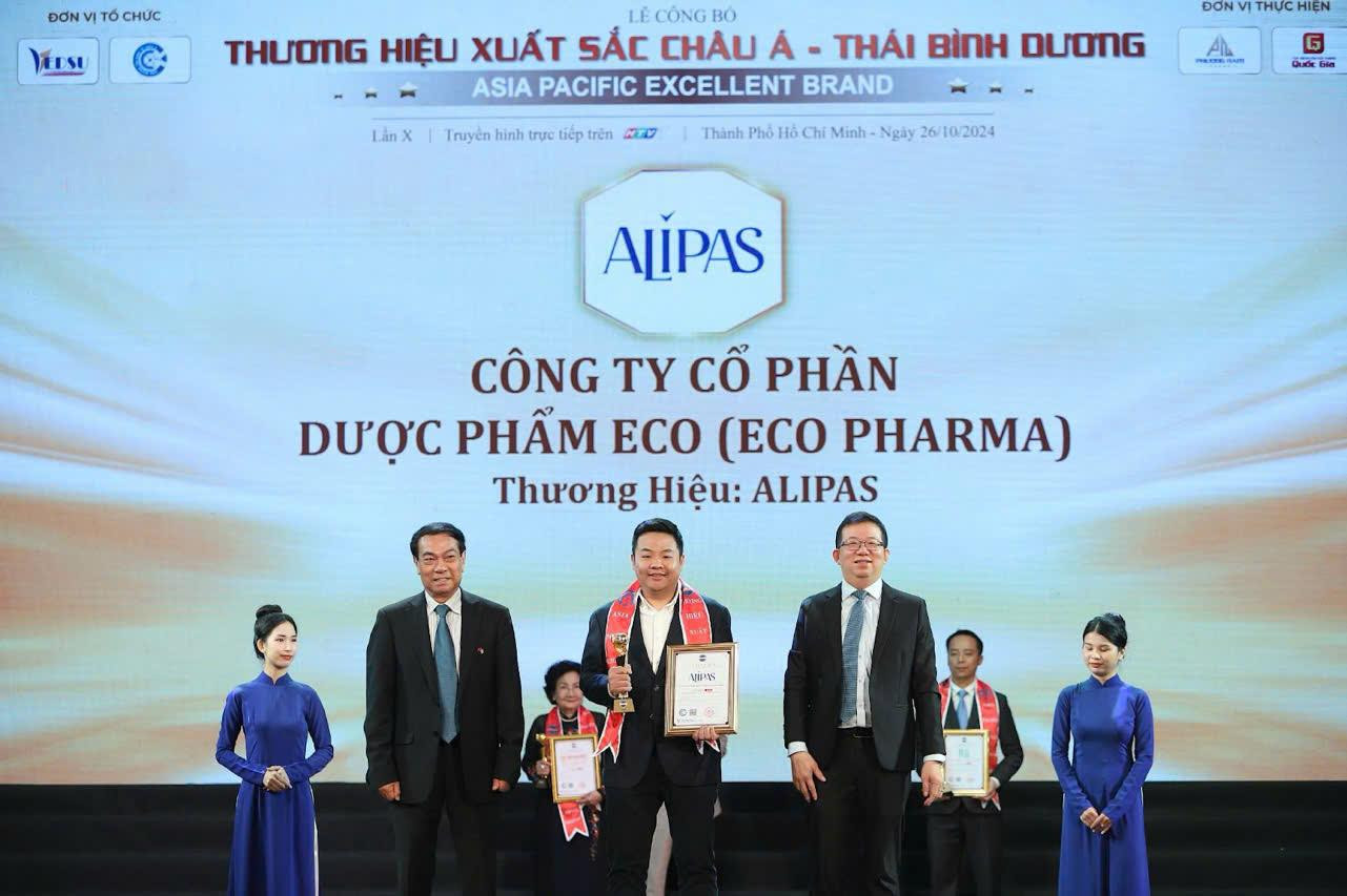 Thương hiệu JEX của Dược phẩm ECO vinh dự nhận giải thưởng Thương hiệu xuất sắc châu Á - Thái Bình Dương. Ảnh: Bệnh viện Đa khoa Tâm Anh.